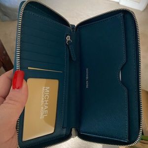 NWOT Michael Kors MK teal blue wallet w/ iPhone slot